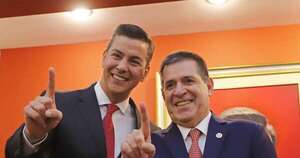 La Nación / Peña congratula a Cartes y su labor en el Partido Colorado