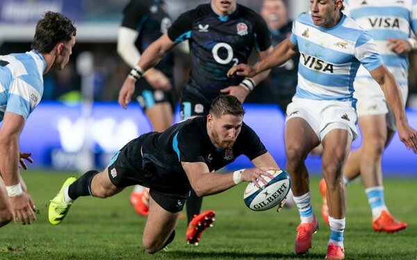 Versus / Inglaterra vence a Los Pumas con una ráfaga electrizante