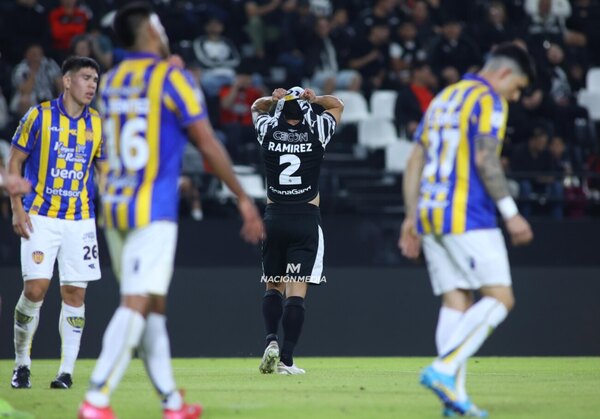 Versus / ¡Luqueño amarga el debut del campeón Libertad!