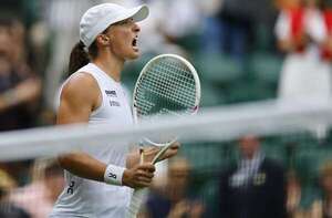 Swiatek supera sin dificultades la tercera ronda de Wimbledon  - Polideportivo - ABC Color