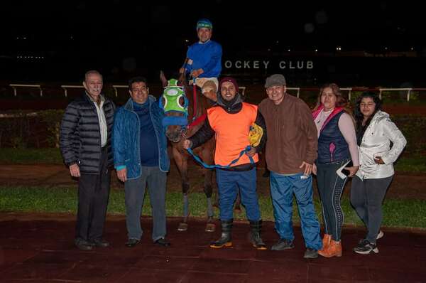 Turf: Seis sueltas locales en el hipódromo de Asunción - Polideportivo - ABC Color