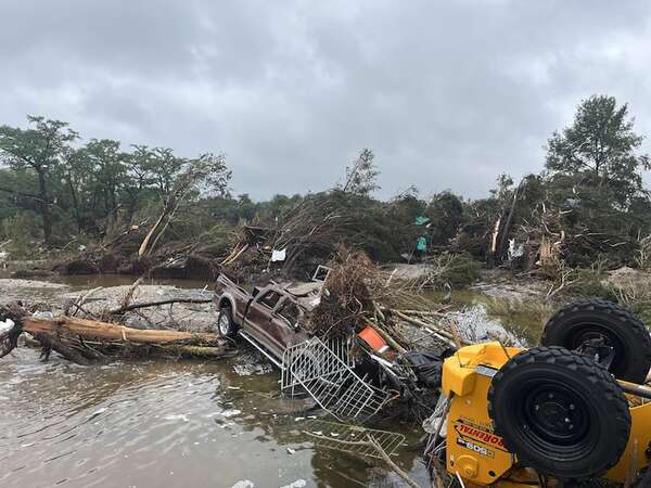 Se elevan a 52 las víctimas mortales de las inundaciones en Texas, entre ellas 15 niños - Mundo - ABC Color