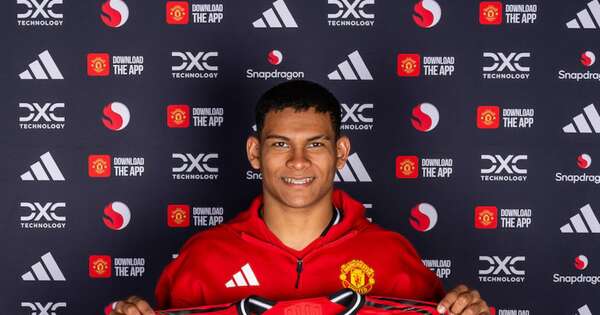La Nación / Manchester United anunció a León
