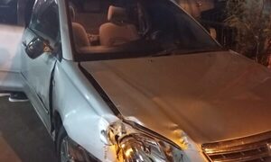 Accidente deja un herido y daños materiales en el microcentro de CDE