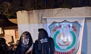 Transexuales detenidos por golpear y robar el celu a un abogado
