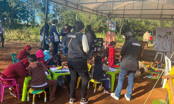Consejo de la Niñez llega a comunidad indígena con servicios