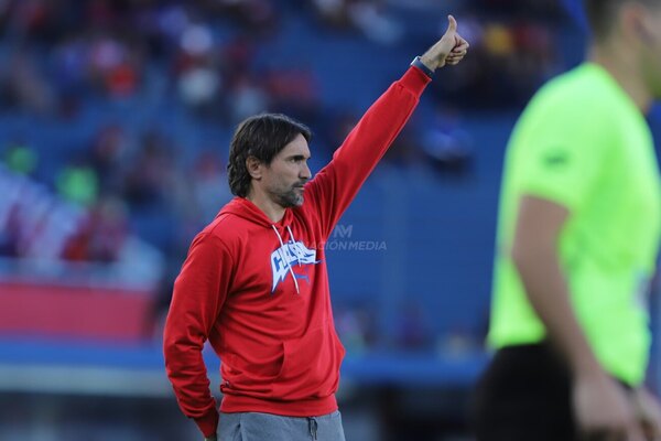 Versus / Diego Martínez y una fuerte crítica al reglamento de juveniles: "No es lo mejor"