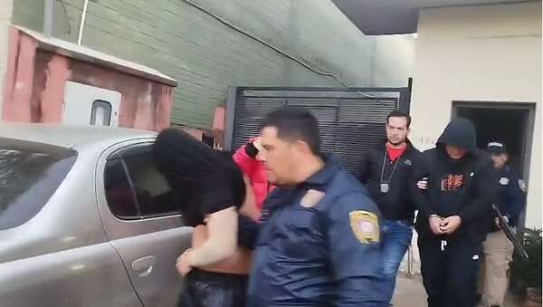 Detienen a cinco presuntos ladrones colombianos por robo de cajas fuertes - Policiales - ABC Color