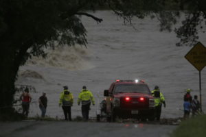 Texas: 68 muertos por inundaciones y continúa la búsqueda de desaparecidos