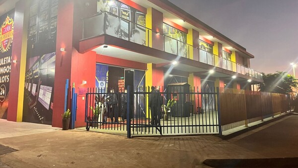Grupo de delincuentes asalta con violencia casa de apuestas en Ciudad del Este
