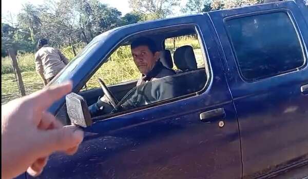 Video: Exconcejal denuncia supuesto uso irregular de vehículo municipal en Quiindy - Política - ABC Color