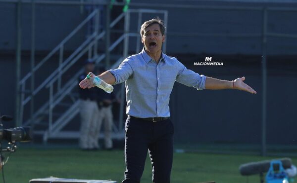 Versus / Fabián Bustos: "Tenemos un equipo para salir campeón, a mi no me falta nada"