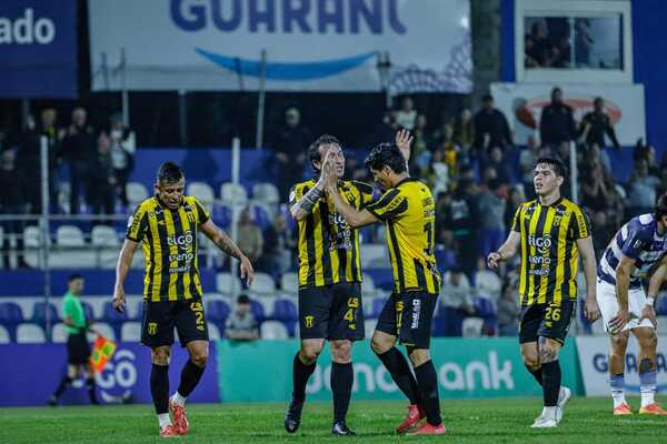 Guaraní ganó con golazo de Fer-Fer y doblete de Willy - La Tribuna