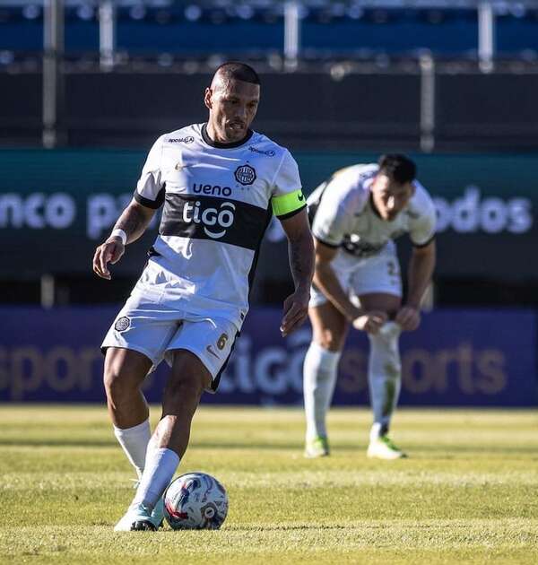 Bustos respalda a Richard Ortiz ante las críticas - Olimpia - ABC Color
