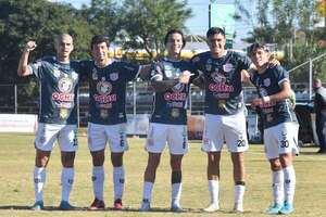 Sportivo San Lorenzo se divierte en el Parque del Guairá y festeja  - Fútbol de Intermedia - ABC Color
