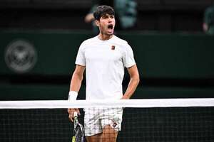 Alcaraz y Sabalenka siguen su rumbo en Wimbledon, que se quedó sin latinoamericanos - Polideportivo - ABC Color
