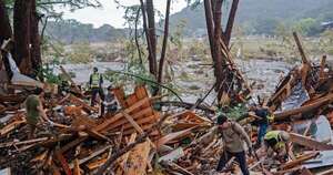 La Nación / Graves inundaciones causaron cerca de 80 muertos en Texas