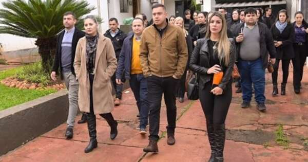 La Nación / Denuncian que Prieto obstaculiza intervención