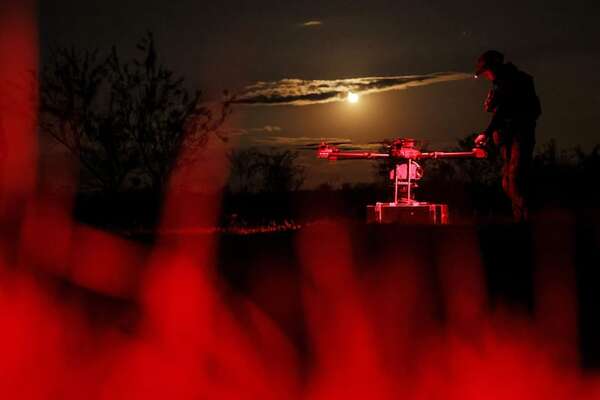 Drones ucranianos provocan caos en aeropuertos de Rusia con cientos de cancelaciones - Mundo - ABC Color