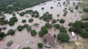 Más de 80 muertos y decenas de desaparecidos por inundaciones en Texas