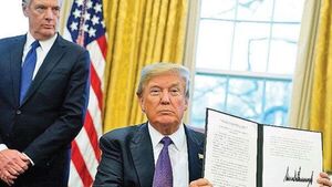 China critica usar aranceles como "herramienta de coerción" tras amenaza de Trump a BRICS