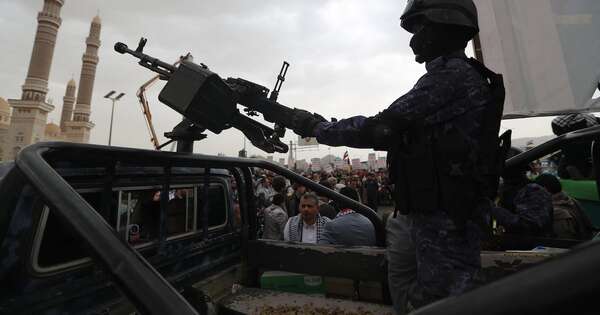 La Nación / Israel atacó objetivos de rebeldes hutíes en Yemen