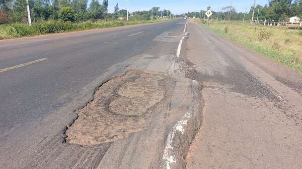 MOPC no se inmuta ante el pésimo estado de la Ruta PY08, declarada en emergencia - Nacionales - ABC Color