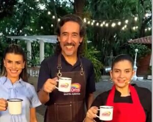 ¡Pehechamina celebra sus 300 programas!