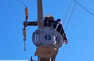 Mejoran red eléctrica en comunidades de Virgen de Fátima e Yschinachat de Boquerón