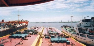 Suspensión de trasbordos en el Paraná causará un enorme perjuicio a toda la economía paraguaya