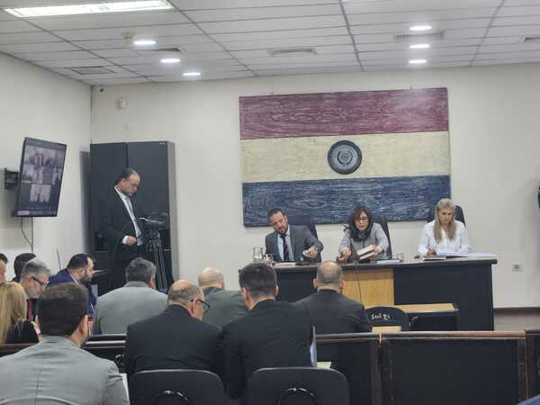 Rechazan pedidos de suspensión en el arranque del juicio por el caso A Ultranza Py - El Observador