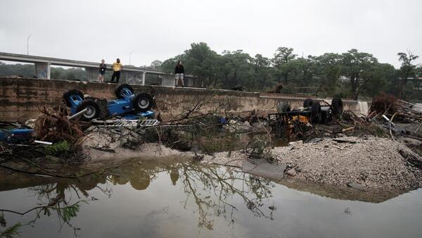 Aumentan los fallecidos por inundaciones en Texas