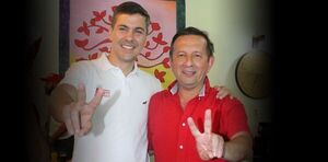 Santiago Pe帽a cesa a titular de Senave tras ser imputado por cohecho
