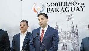 Ramiro Samaniego asume SENAVE con foco en agricultores y control