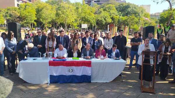 AUDIO: Oposición lanza candidatura de Kattya González a la intendencia de Asunción - A La Gran 7-30 - ABC Color