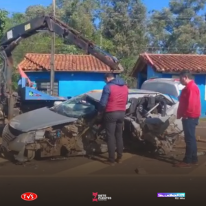 AUTOMOVILISTA PIERDE LA VIDA TRAS COLISIONAR CONTRA UN MURO EN EL PEAJE DE CORONEL BOGADO - «TVS DIGITAL»