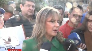 CGR promete a jubilados auditoría financiera del IPS tras manifestación, anuncia diputada