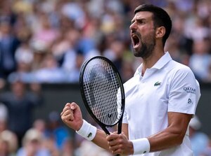 Versus / Djokovic avanza a cuartos en Wimbledon y mantiene vivo su sueño de un nuevo Grand Slam