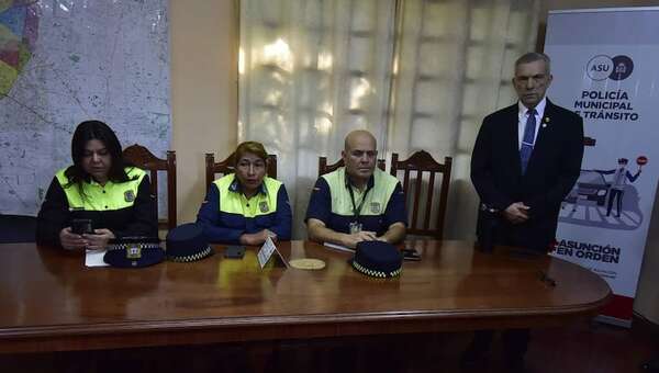 Nenecho entregó la PMT sin combustible y con solo 3 patrulleras funcionando, denuncian - Nacionales - ABC Color