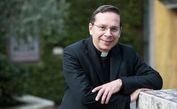 Fazio, exvicario del Opus Dei en Paraguay, es acusado de trata de mujeres para servidumbre - Mundo - ABC Color