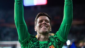 Szczesny, de estar retirado a renovar con el Barça