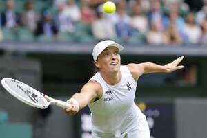 Swiatek regresa a cuartos de Wimbledon dos años después  - Polideportivo - ABC Color