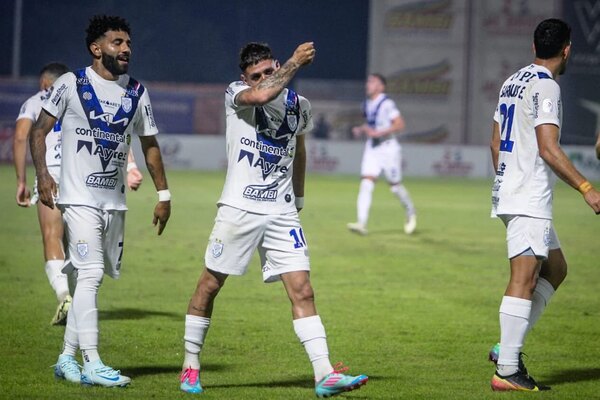 Versus / Ameliano se hace fuerte de local y arranca con el pie derecho el campeonato