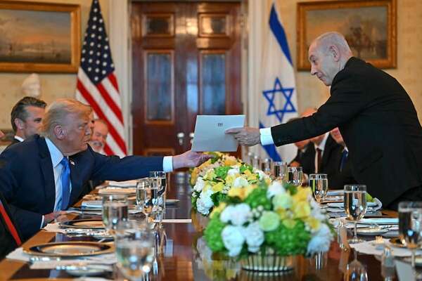 Trump recibe a Netanyahu para impulsar un acuerdo sobre Gaza - Mundo - ABC Color