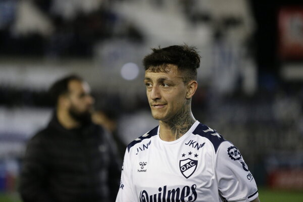 Versus / General presenta un lateral que viene del ascenso argentino