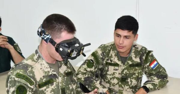 La Nación / Militares paraguayos fueron capacitados en manejo de drones para control fronterizo