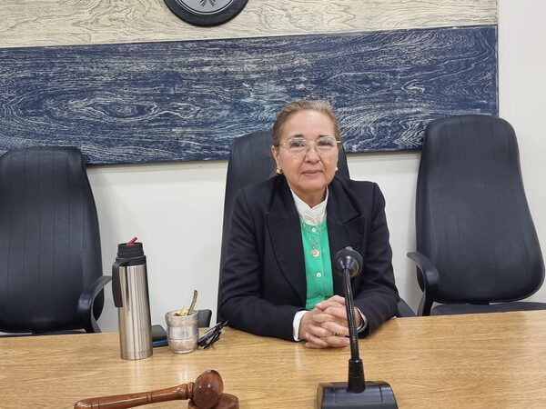 Elevan a juicio causa por difamación contra activista María Esther Roa - PDS RADIO Y TV