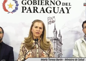 ¿En la cuerda floja? Tras presión política, Peña pide resultados inmediatos a ministra de Salud