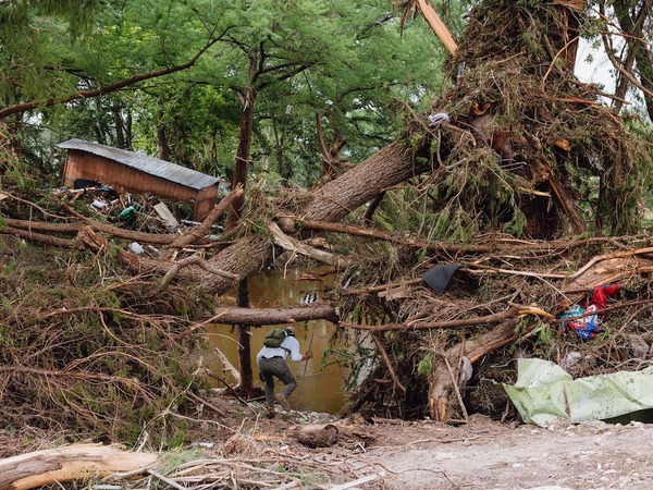 Texas: suman más de 100 las muertes por devastadoras inundaciones | Unicanal
