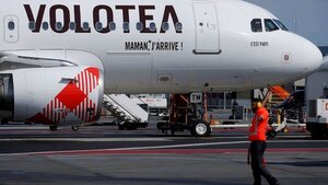 Tragedia en Italia: un hombre murió tras ser succionado por el motor del avión